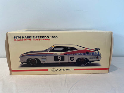 1:18 Falcon XB GT 1976 Hardie Ferodo 1000 Allan Moffat Vern Schuppan