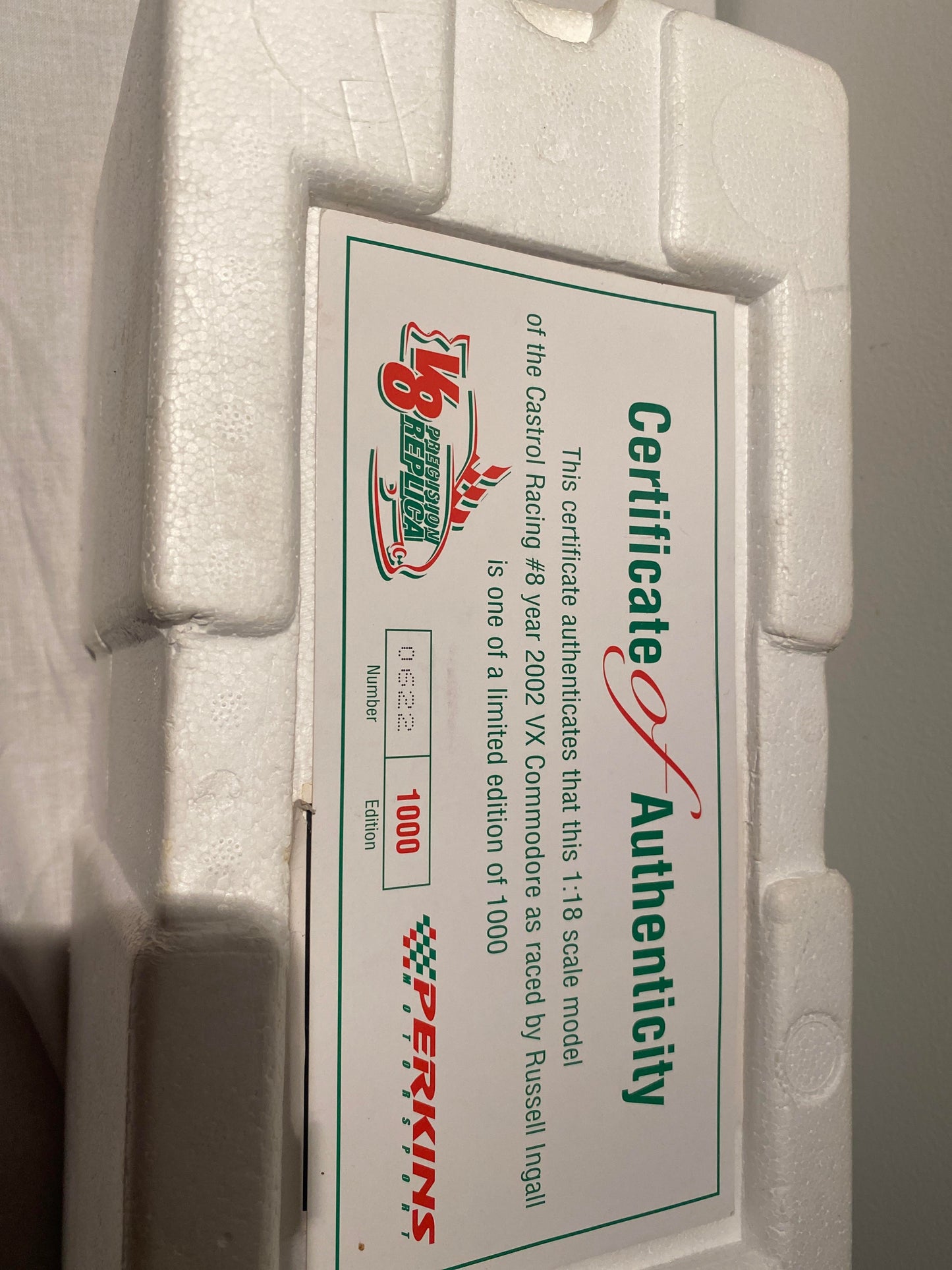 1:18  Castrol Commodore 2002 #8- Russell Ingall Carlectables