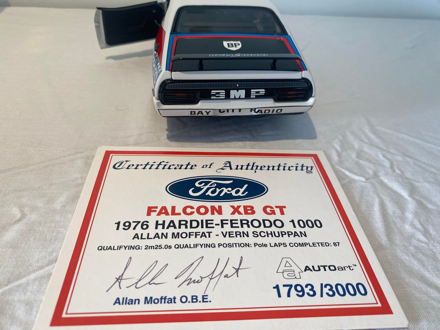 1:18 Falcon XB GT 1976 Hardie Ferodo 1000 Allan Moffat Vern Schuppan